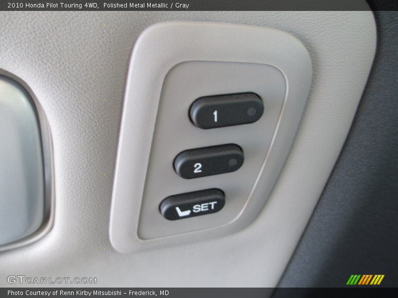 Polished Metal Metallic / Gray 2010 Honda Pilot Touring 4WD
