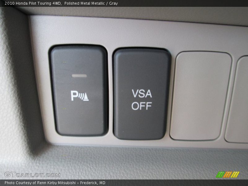 Polished Metal Metallic / Gray 2010 Honda Pilot Touring 4WD