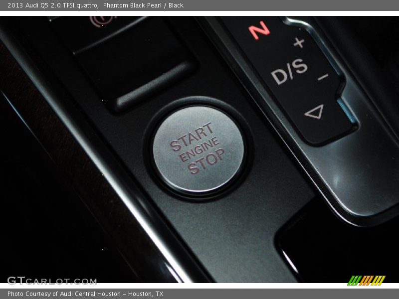 Phantom Black Pearl / Black 2013 Audi Q5 2.0 TFSI quattro