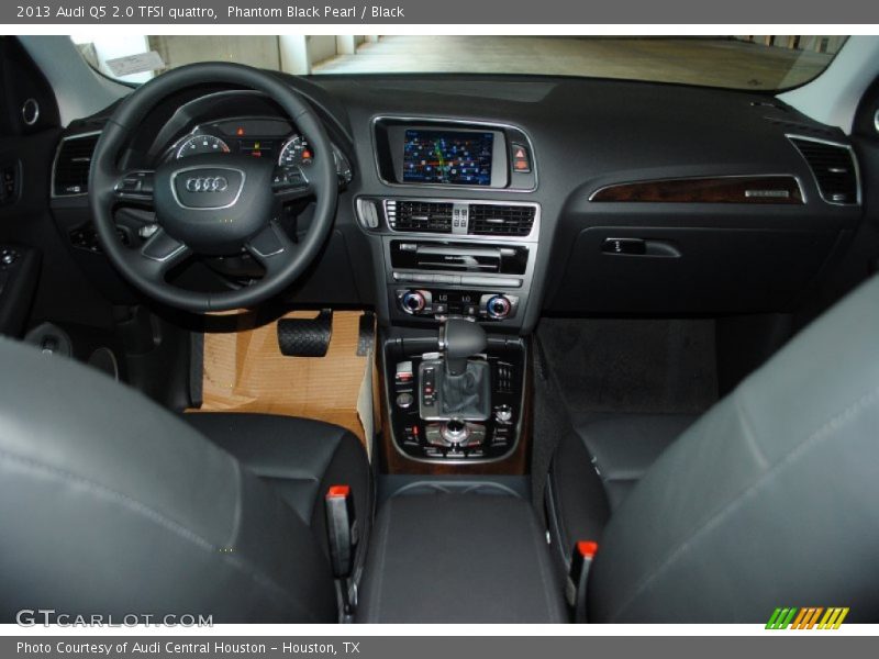Phantom Black Pearl / Black 2013 Audi Q5 2.0 TFSI quattro