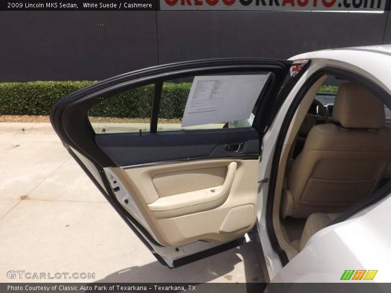 White Suede / Cashmere 2009 Lincoln MKS Sedan