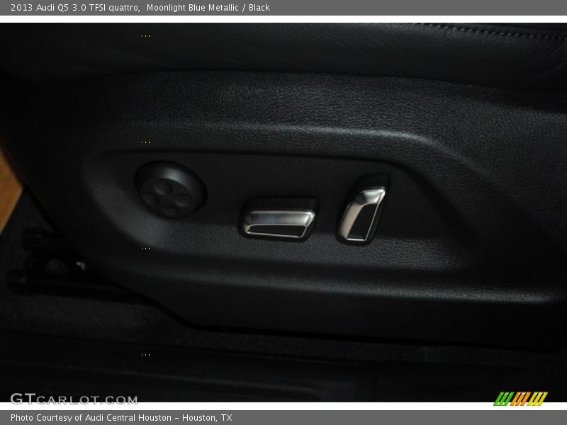Moonlight Blue Metallic / Black 2013 Audi Q5 3.0 TFSI quattro