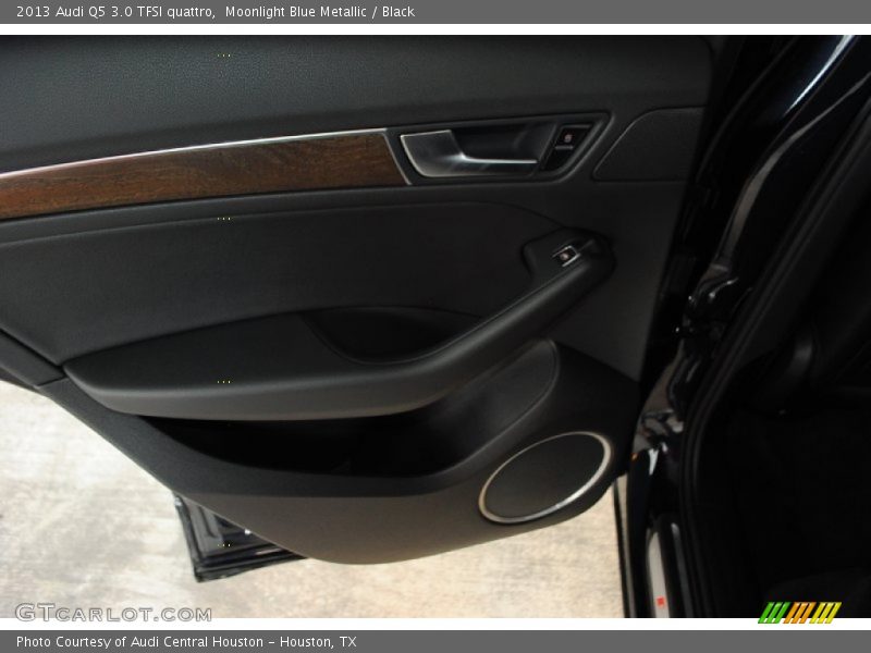 Moonlight Blue Metallic / Black 2013 Audi Q5 3.0 TFSI quattro