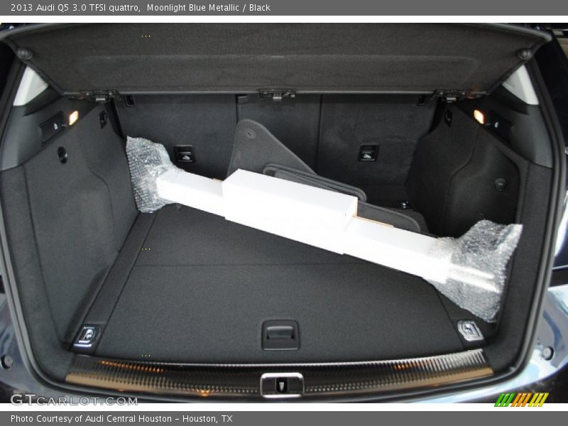 Moonlight Blue Metallic / Black 2013 Audi Q5 3.0 TFSI quattro