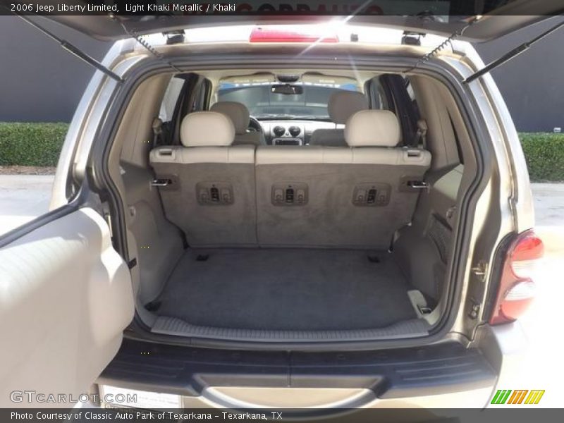 Light Khaki Metallic / Khaki 2006 Jeep Liberty Limited
