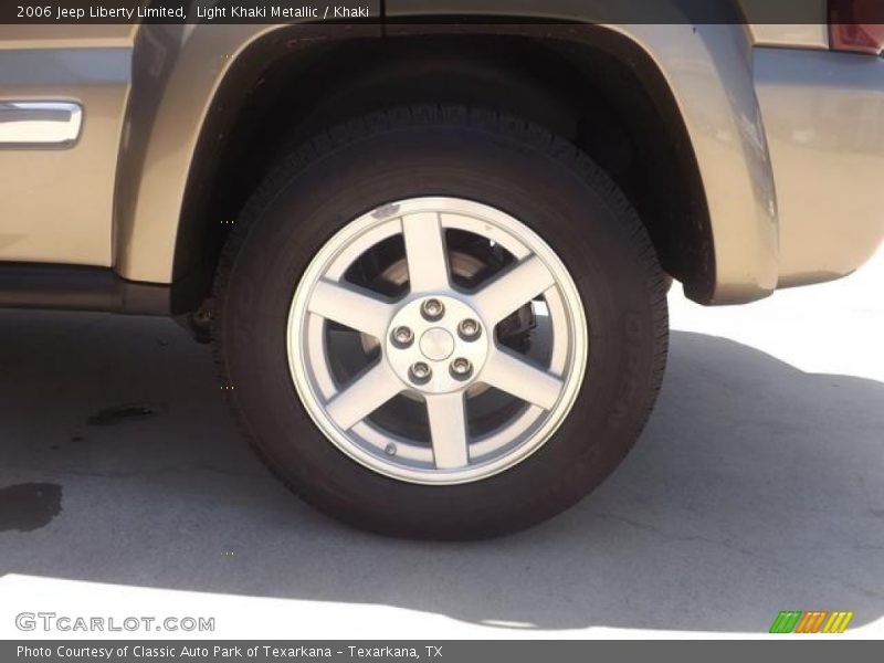 Light Khaki Metallic / Khaki 2006 Jeep Liberty Limited