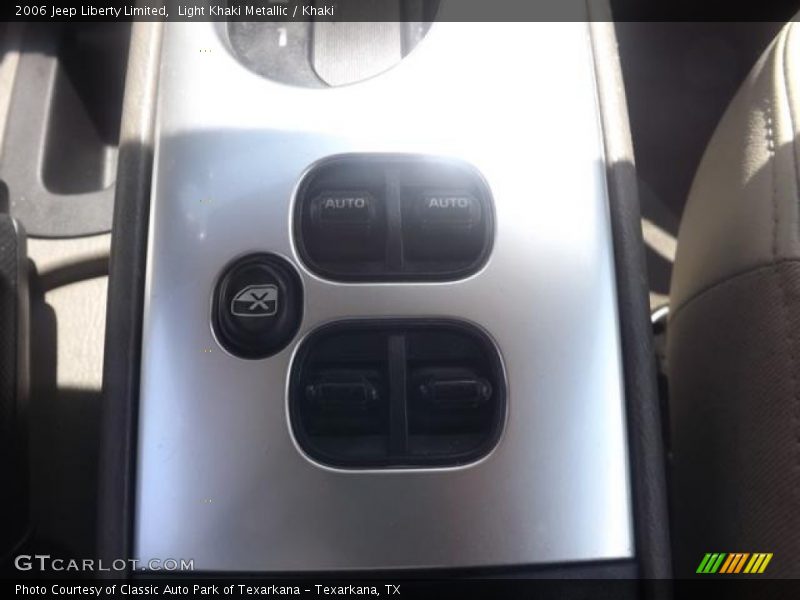 Light Khaki Metallic / Khaki 2006 Jeep Liberty Limited