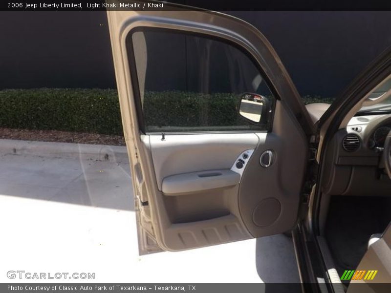 Light Khaki Metallic / Khaki 2006 Jeep Liberty Limited