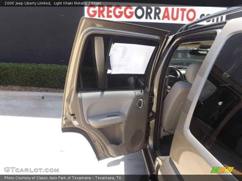 Light Khaki Metallic / Khaki 2006 Jeep Liberty Limited
