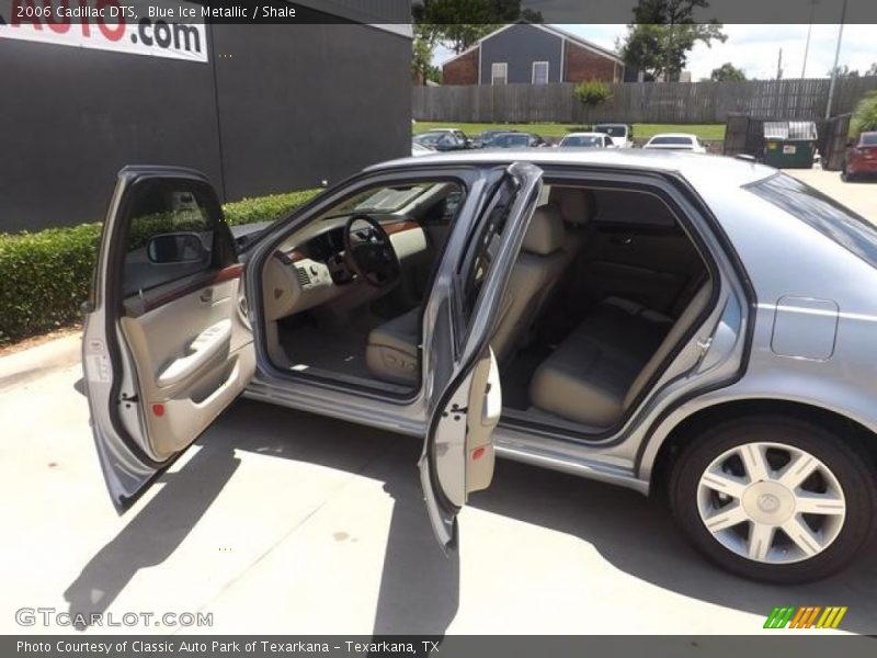 Blue Ice Metallic / Shale 2006 Cadillac DTS