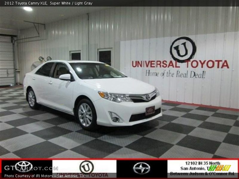 Super White / Light Gray 2012 Toyota Camry XLE