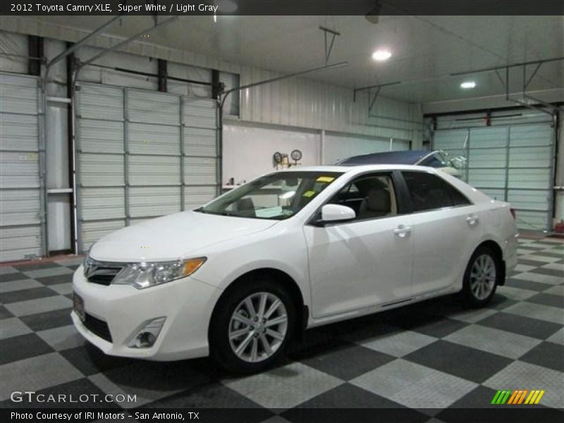Super White / Light Gray 2012 Toyota Camry XLE