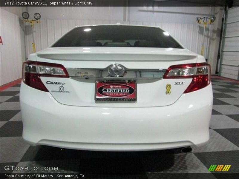 Super White / Light Gray 2012 Toyota Camry XLE