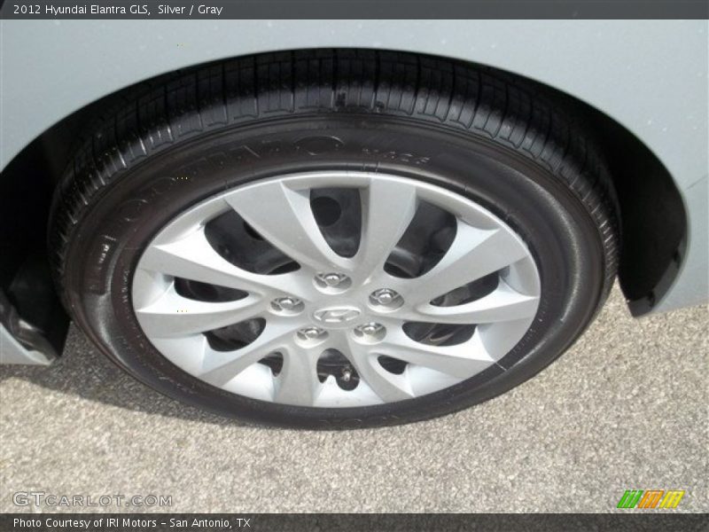 Silver / Gray 2012 Hyundai Elantra GLS