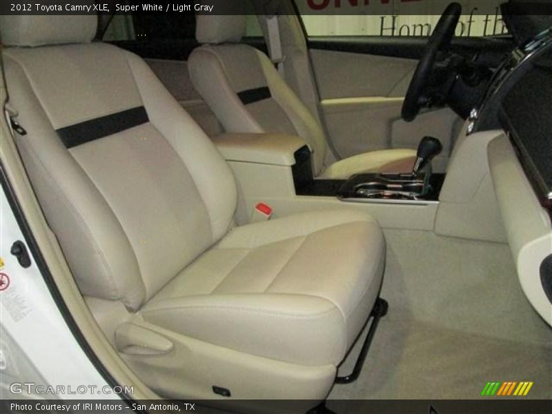 Super White / Light Gray 2012 Toyota Camry XLE