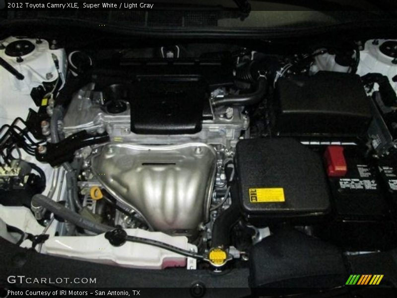Super White / Light Gray 2012 Toyota Camry XLE