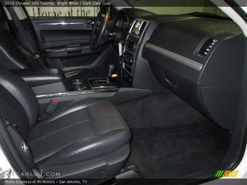 Bright White / Dark Slate Gray 2010 Chrysler 300 Touring