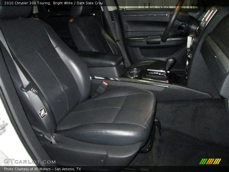 Bright White / Dark Slate Gray 2010 Chrysler 300 Touring