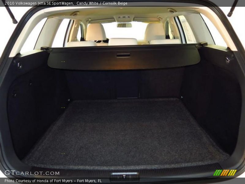Candy White / Cornsilk Beige 2010 Volkswagen Jetta SE SportWagen