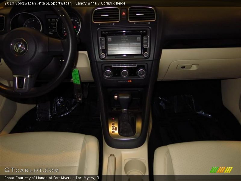 Candy White / Cornsilk Beige 2010 Volkswagen Jetta SE SportWagen