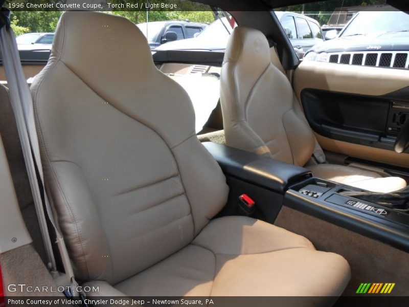 Torch Red / Light Beige 1996 Chevrolet Corvette Coupe
