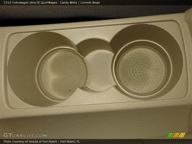 Candy White / Cornsilk Beige 2010 Volkswagen Jetta SE SportWagen