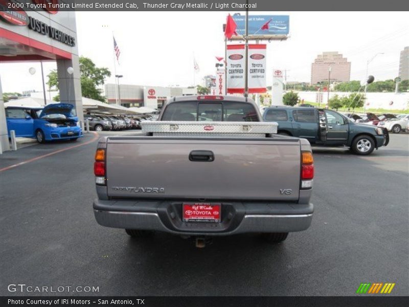 Thunder Gray Metallic / Light Charcoal 2000 Toyota Tundra Limited Extended Cab