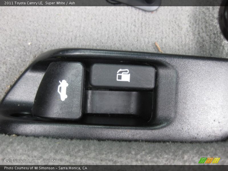 Super White / Ash 2011 Toyota Camry LE