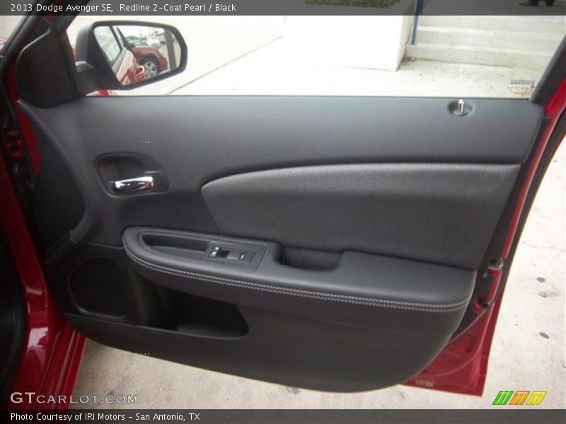 Redline 2-Coat Pearl / Black 2013 Dodge Avenger SE