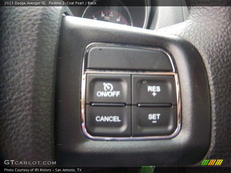 Redline 2-Coat Pearl / Black 2013 Dodge Avenger SE