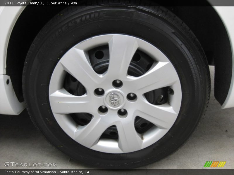 Super White / Ash 2011 Toyota Camry LE