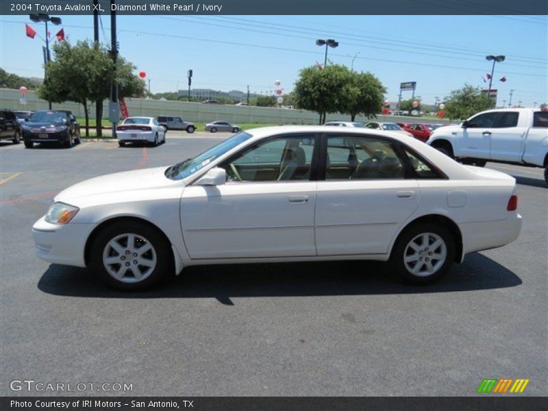 Diamond White Pearl / Ivory 2004 Toyota Avalon XL