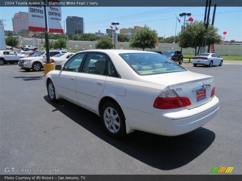Diamond White Pearl / Ivory 2004 Toyota Avalon XL