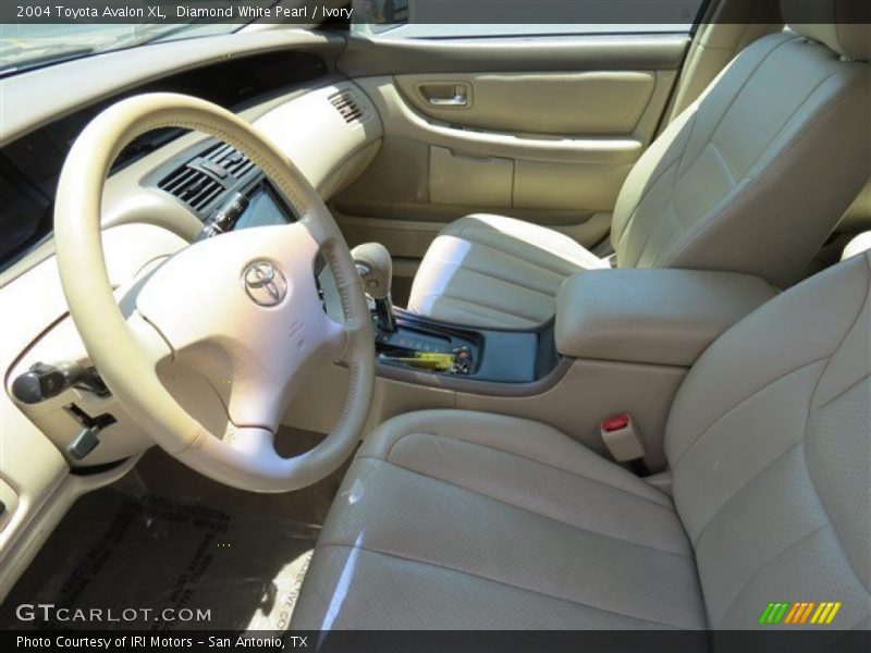Diamond White Pearl / Ivory 2004 Toyota Avalon XL