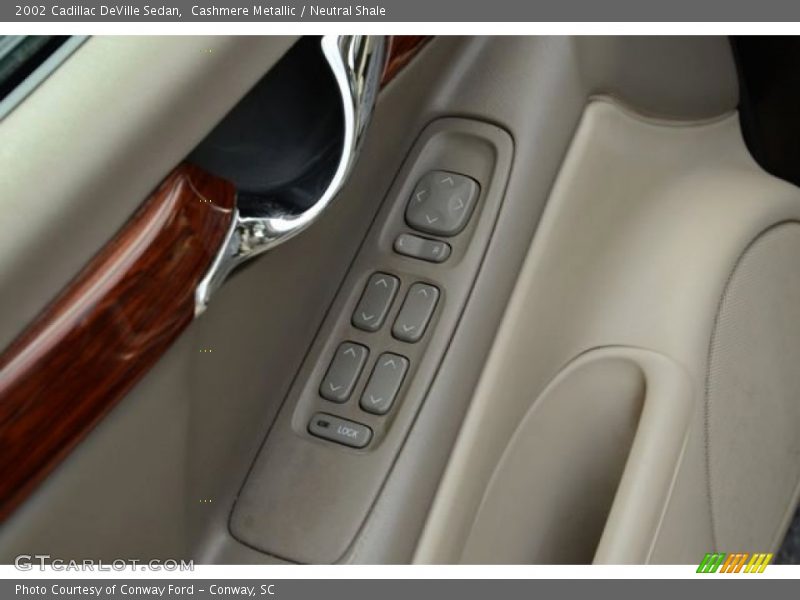 Cashmere Metallic / Neutral Shale 2002 Cadillac DeVille Sedan
