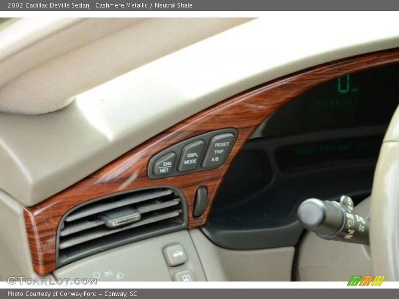 Cashmere Metallic / Neutral Shale 2002 Cadillac DeVille Sedan
