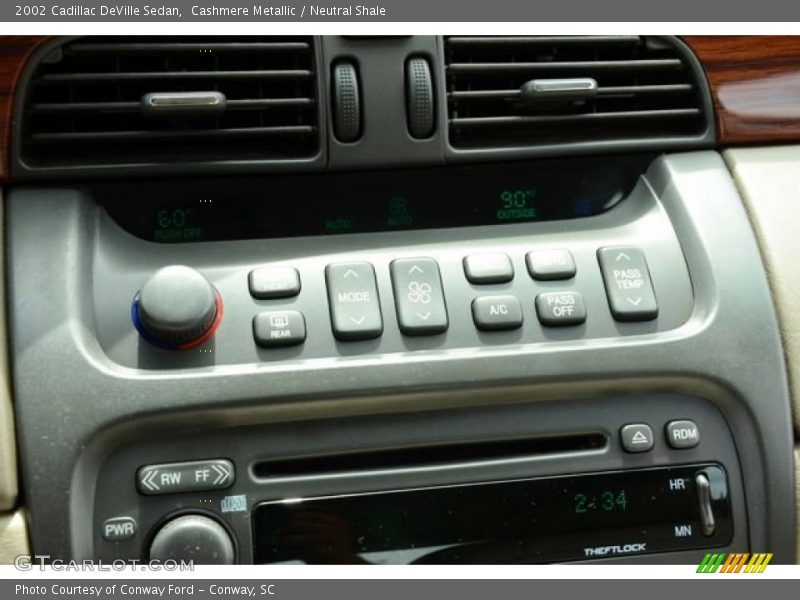 Cashmere Metallic / Neutral Shale 2002 Cadillac DeVille Sedan