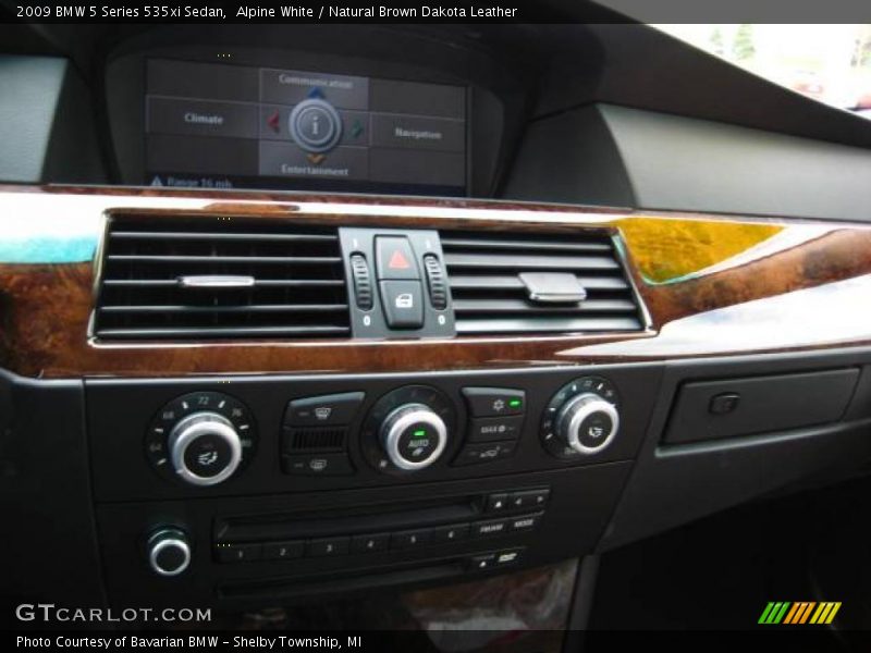 Alpine White / Natural Brown Dakota Leather 2009 BMW 5 Series 535xi Sedan