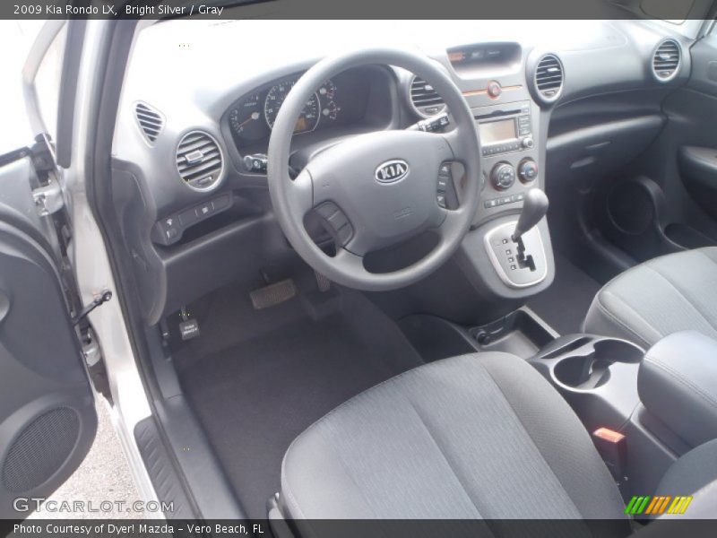 Bright Silver / Gray 2009 Kia Rondo LX