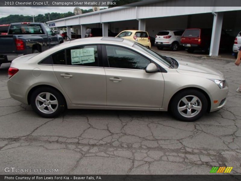 Champagne Silver Metallic / Jet Black 2013 Chevrolet Cruze LT