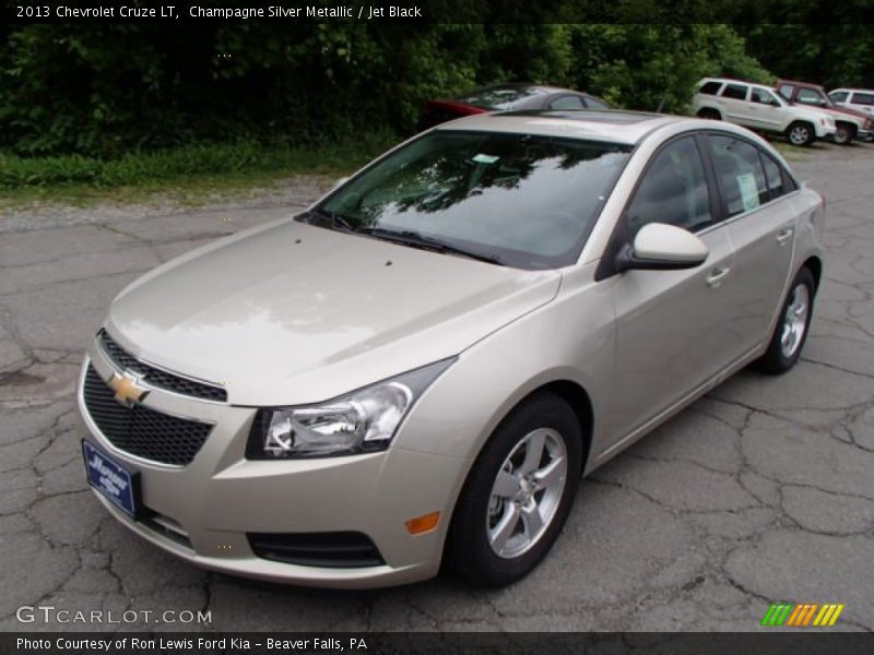Champagne Silver Metallic / Jet Black 2013 Chevrolet Cruze LT