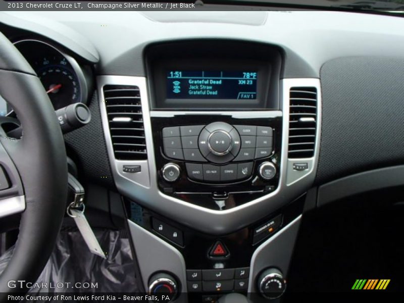 Champagne Silver Metallic / Jet Black 2013 Chevrolet Cruze LT