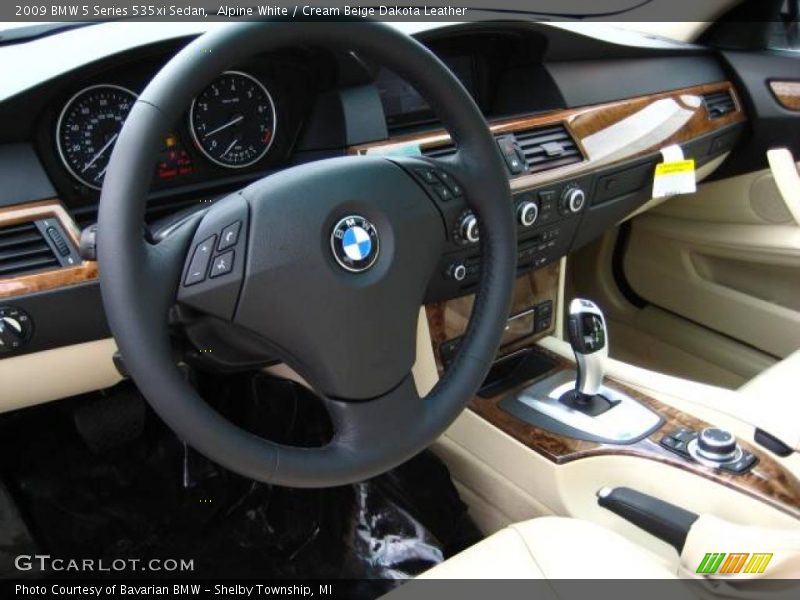 Alpine White / Cream Beige Dakota Leather 2009 BMW 5 Series 535xi Sedan