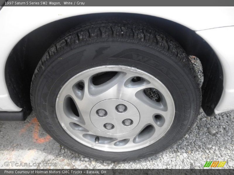 White / Gray 1997 Saturn S Series SW2 Wagon