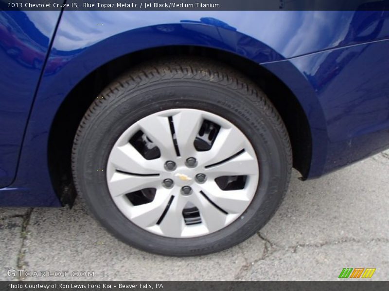 Blue Topaz Metallic / Jet Black/Medium Titanium 2013 Chevrolet Cruze LS