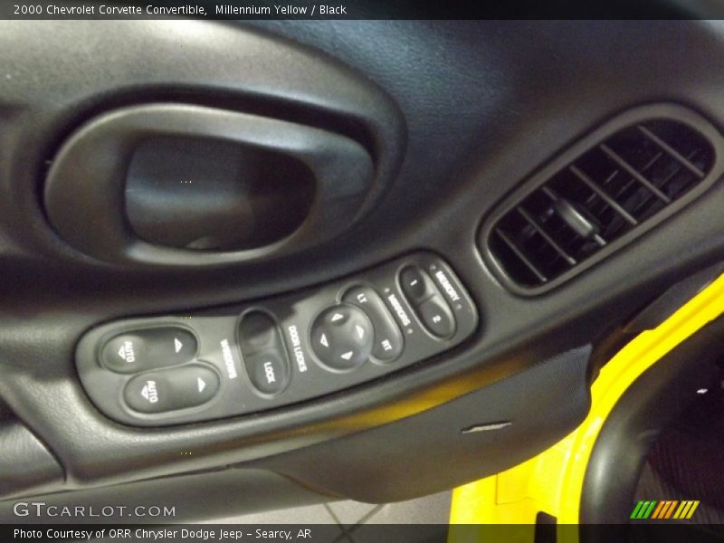 Millennium Yellow / Black 2000 Chevrolet Corvette Convertible