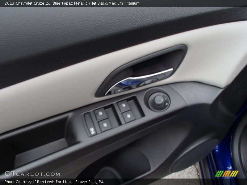 Blue Topaz Metallic / Jet Black/Medium Titanium 2013 Chevrolet Cruze LS