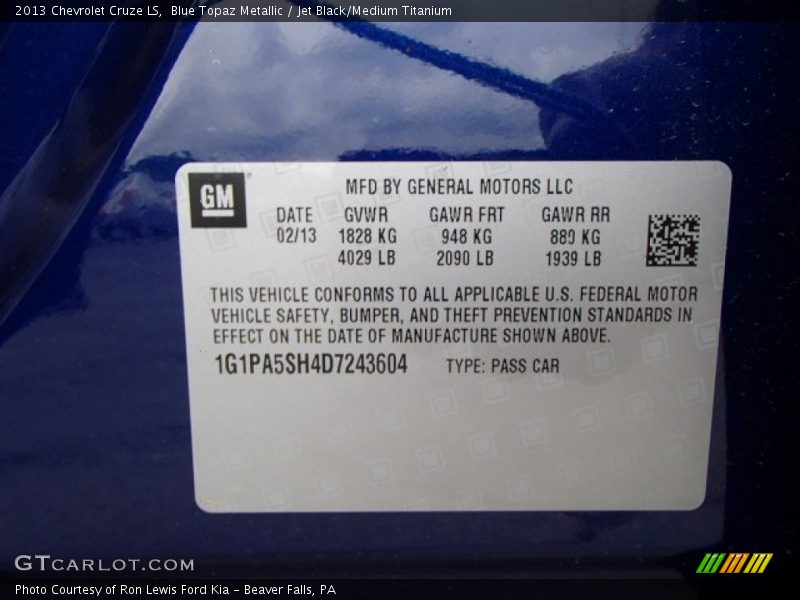 Blue Topaz Metallic / Jet Black/Medium Titanium 2013 Chevrolet Cruze LS