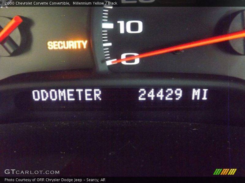 Millennium Yellow / Black 2000 Chevrolet Corvette Convertible