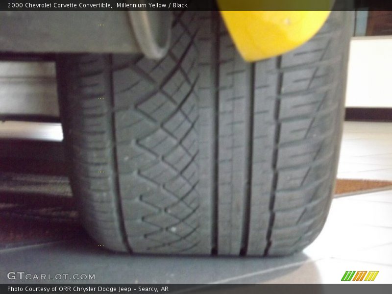 Millennium Yellow / Black 2000 Chevrolet Corvette Convertible